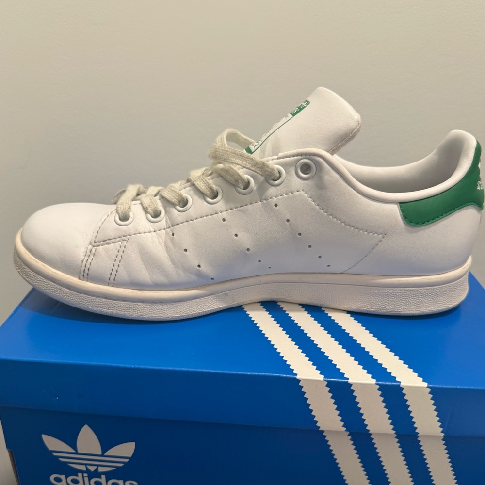 Adidas | Stan Smith | White and Green Sneakers | Size 8 - Picture 2 of 8